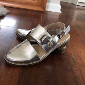 Indigo Rd. Shiny Shoes Size 7.5